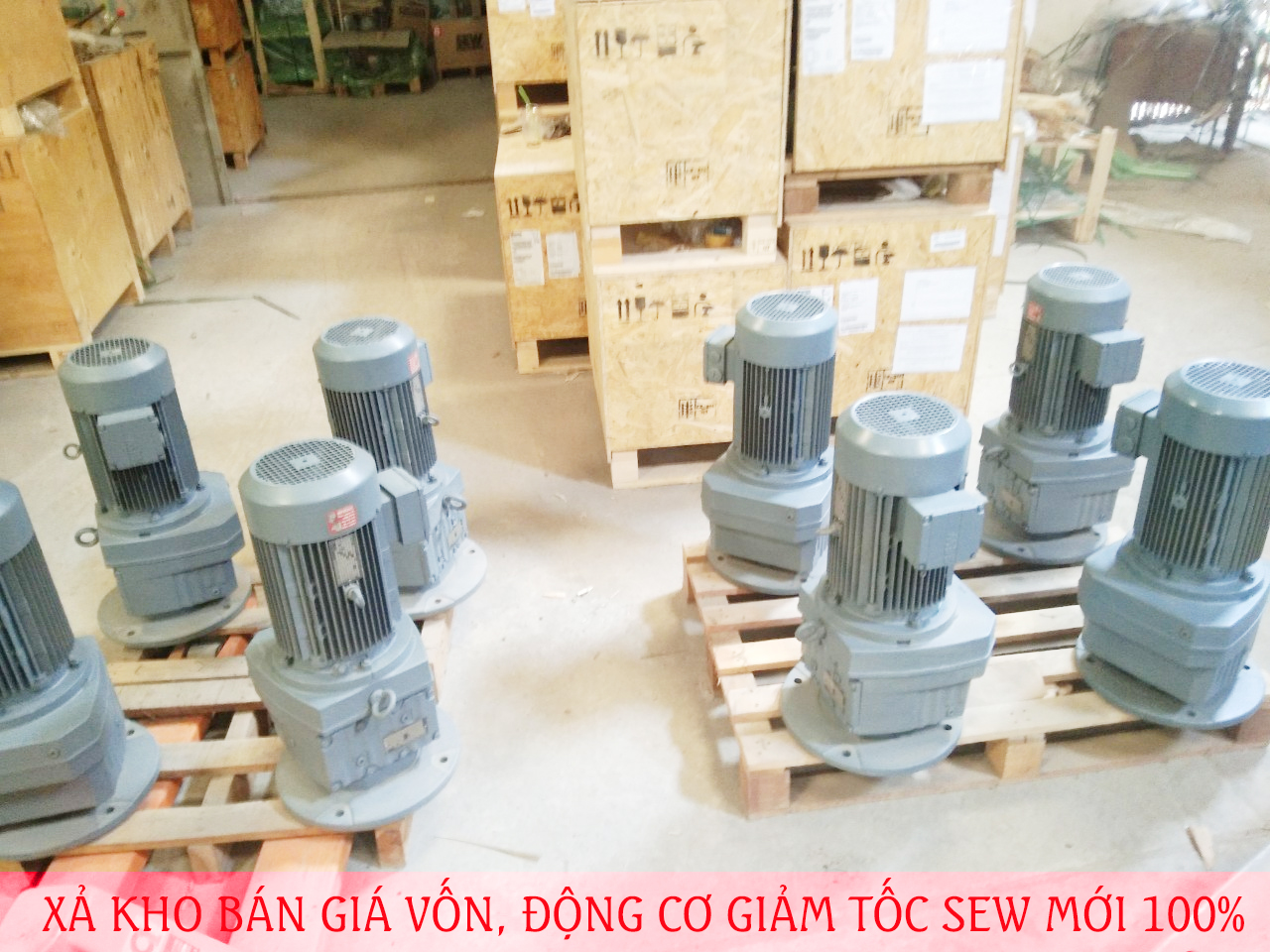 Lần đầu tiên và cũng là lần duy nhất, bạn có thể mua động cơ giảm tốc Sew mới 100% chưa qua sử dụng mà có sẵn hàng tại Việt Nam, hỗ trợ giao hàng Free tại TP HCM, Bình Dương trong vòng 2,3 ngày. Bảo hành 12 tháng kèm dịch vụ hậu mãi trọn đời sử dụng động cơ giảm tốc Sew.